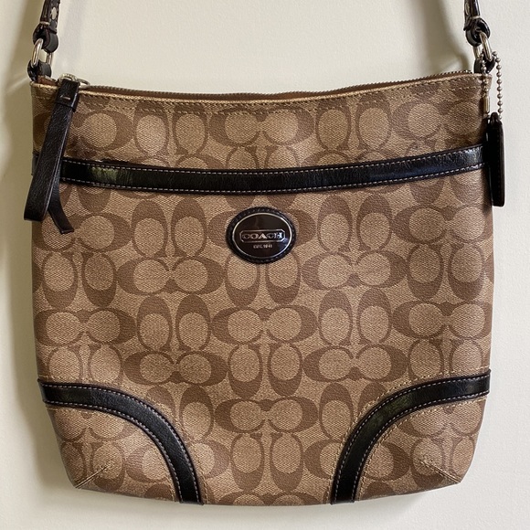 Coach purse - Picture 2 of 4